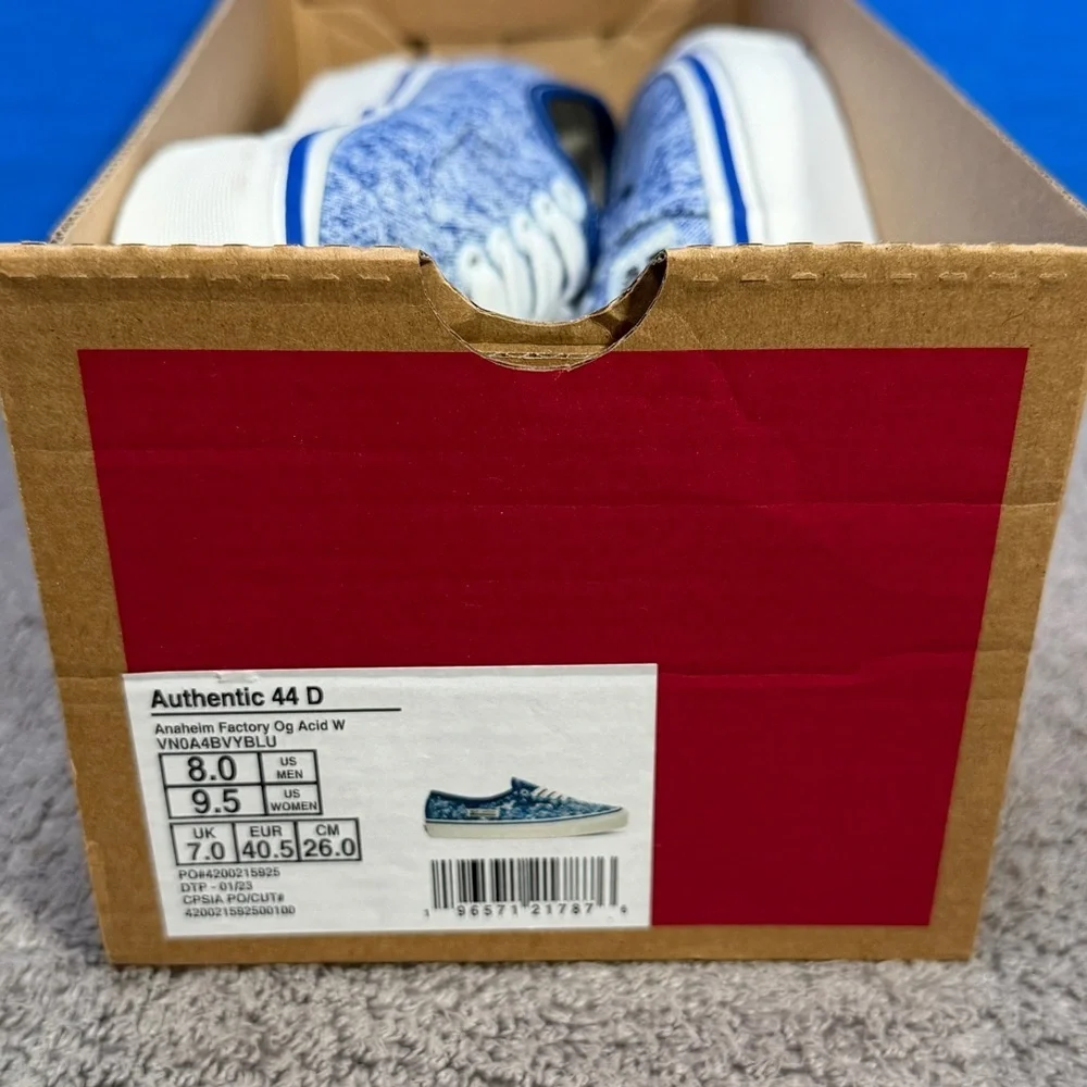 Vans authentic 44 D Brand new